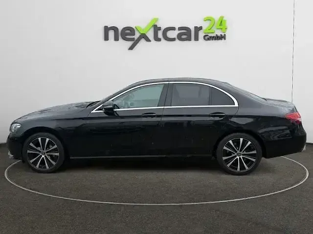 Usata Mercedes E400 Avantgarde 330 CV (242 kW) 2021 Nero Berlina