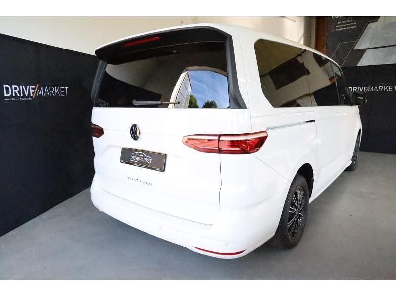 Gebraucht VW Multivan Life 150 PS (110 kW) 2025 Weiß Van