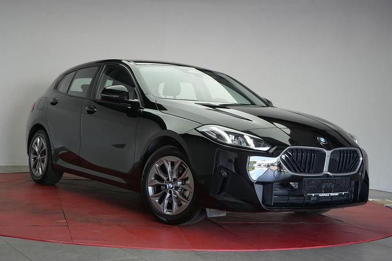 Schwarz 2 Gebraucht 2024 BMW 120 Kleinwagen | 29.400 € (Superpreis) - Bild 1/4