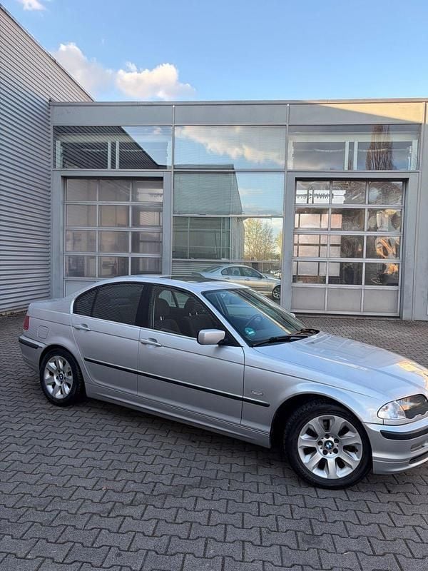 Gebraucht BMW 323 170 PS (125 kW) 2000 Silber Limousine
