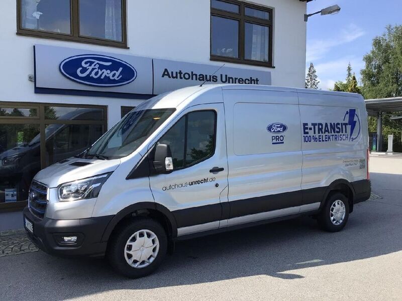 Silber Gebraucht 2022 Ford E-Transit Trend Van | 41.950 € (Fairer Preis) - Bild 1/4