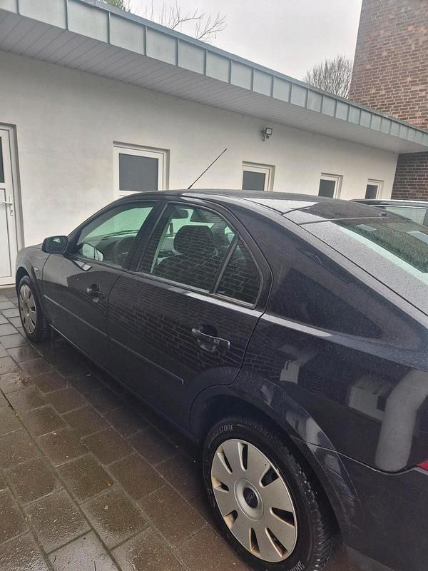 Gebraucht Ford Mondeo 155 PS (114 kW) 2005 Schwarz Limousine