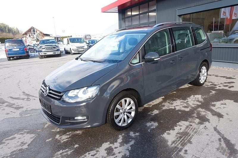 Gebraucht VW Sharan Highline 150 PS (110 kW) 2019 Grau Van / Kleinbus
