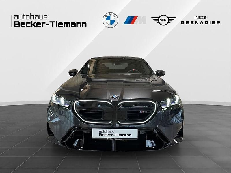 Neu BMW M5 Exclusive 726 PS (533 kW) 2025 Sophistograu brillanteffekt me Limousine