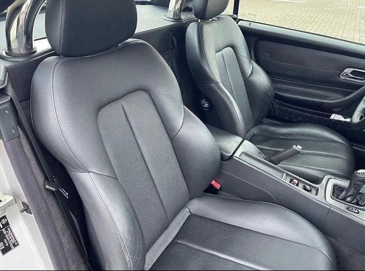 Gebraucht Mercedes SLK230 197 PS (144 kW) 2002 Silber Cabrio