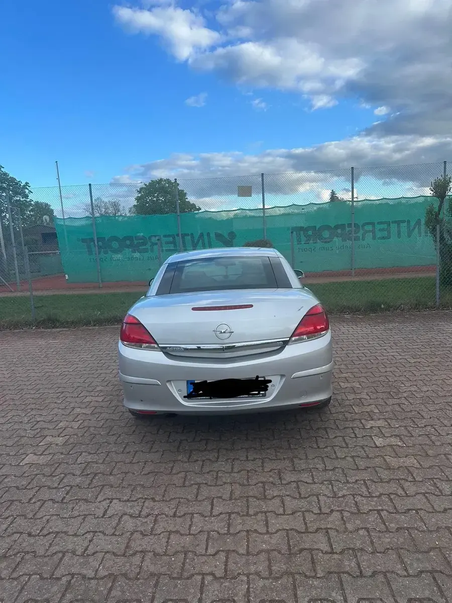 Gebraucht Opel Astra 140 PS (102 kW) 2006 Silber Cabrio