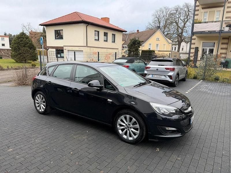 Gebraucht Opel Astra Active 120 PS (88 kW) 2013 Schwarz Limousine