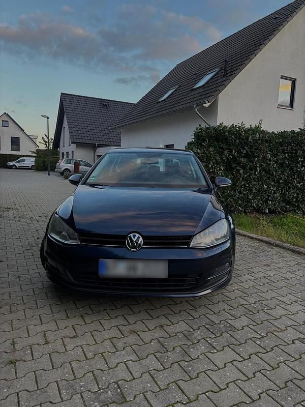 Gebraucht VW Golf VII 86 PS (63 kW) 2014 Blau Kleinwagen