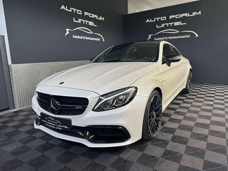 Diamantweiss metalliclack Gebraucht 2018 Mercedes C63 AMG AMG Coupé | 53.499 € (Fairer Preis) - Bild 1/4