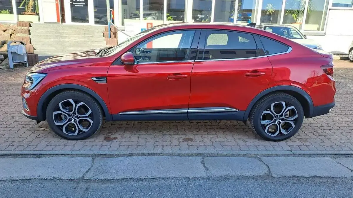 Gebraucht Renault Arkana Techno 140 PS (102 kW) 2023 Dezirrot metallic SUV