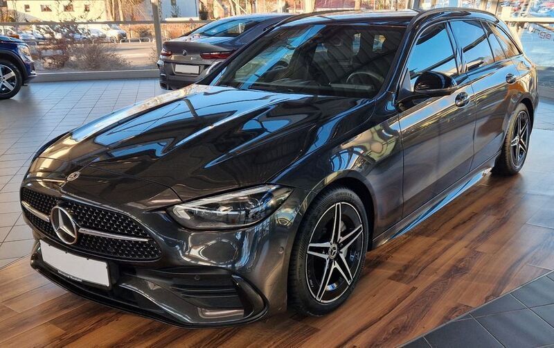 Grau Gebraucht 2023 Mercedes C220 AMG line Limousine | 39.998 € (Guter Preis) - Bild 1/4