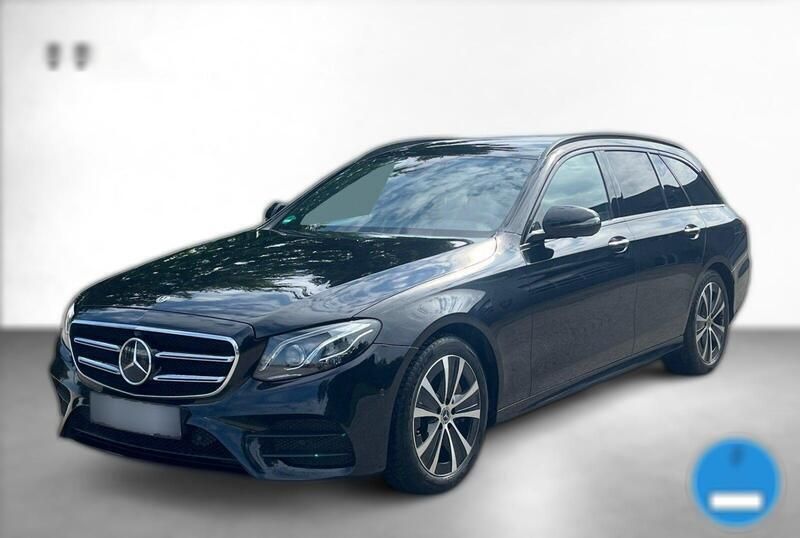 Schwarz metallic Gebraucht 2020 Mercedes E400 AMG line | 45.810 € (Fairer Preis) - Bild 1/4
