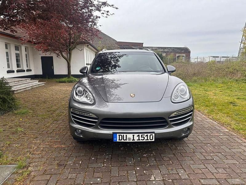 Gebraucht Porsche Cayenne 241 PS (177 kW) 2012 Silber SUV