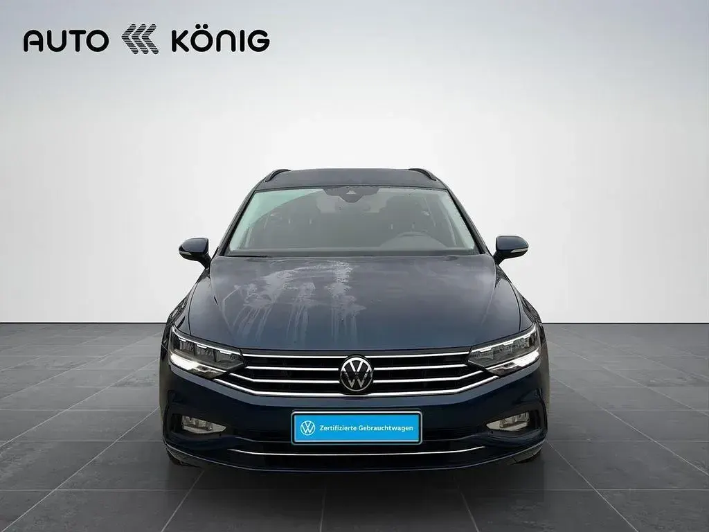 Gebraucht VW Passat Business 150 PS (110 kW) 2022 Blau Kombi
