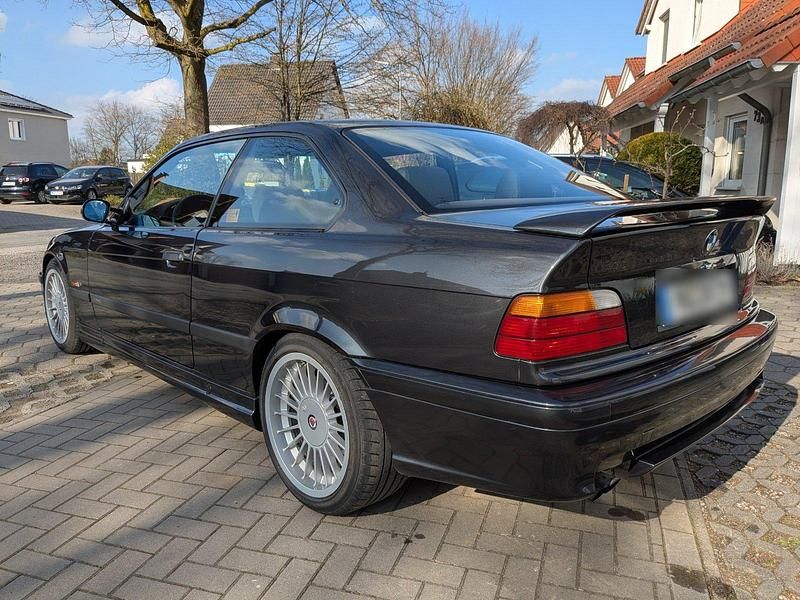 Gebraucht BMW 325 M Sport 192 PS (141 kW) 1992 Schwarz Coupé