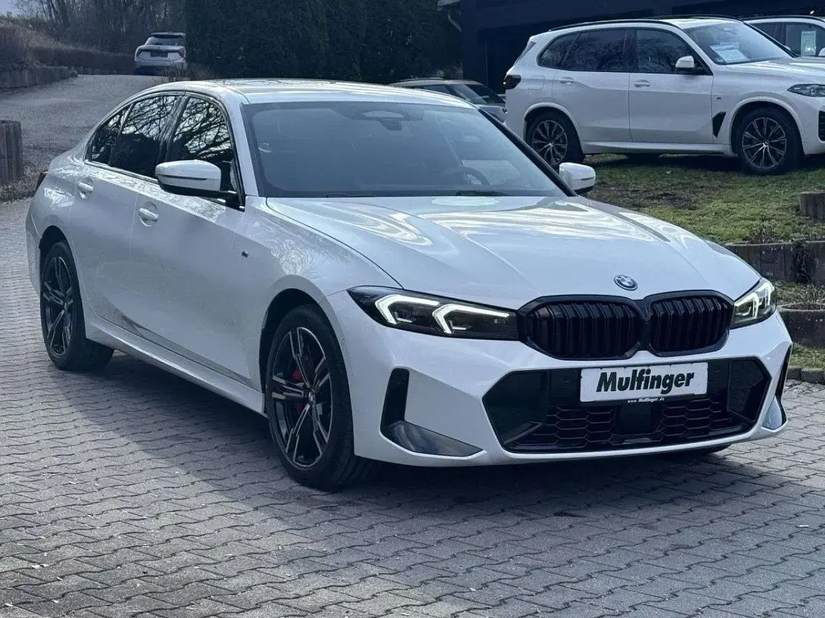 Nowe BMW 330e Performance 184 KM (135 kW) 2026 Biały Sedan/Limuzyna