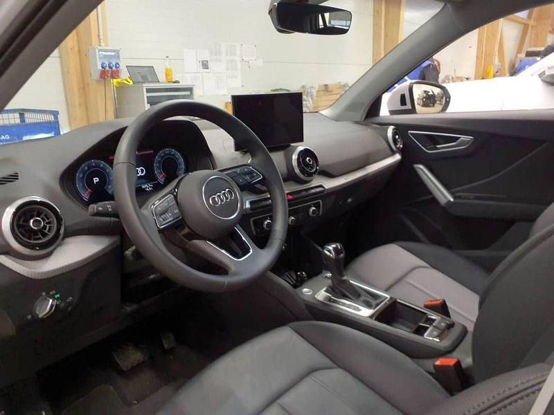 Gebraucht Audi Q2 S-Line 150 PS (110 kW) 2025 Gletscherweiß SUV