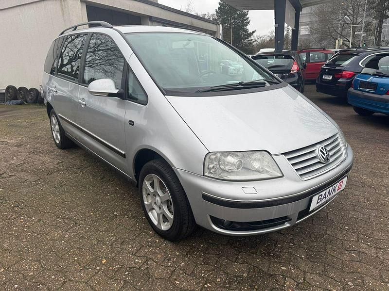 Silber Gebraucht 2005 VW Sharan Comfortline Van / Kleinbus | 5.990 € - Bild 1/4