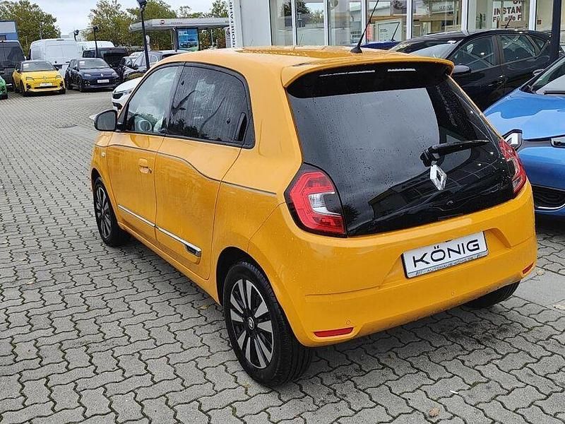 Gebraucht Renault Twingo 60 kW (82 PS) 2023 Mangogelb Kleinwagen
