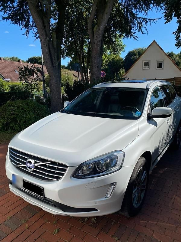 Gebraucht Volvo XC60 Summum 150 PS (110 kW) 2015 Weiß SUV