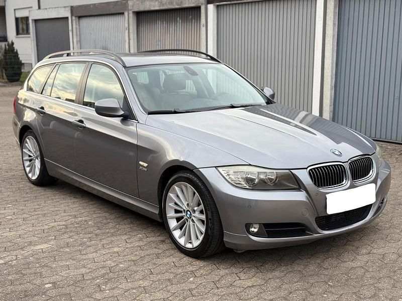 Gebraucht BMW 330 Comfort Edition 245 PS (180 kW) 2008 Grau Kombi