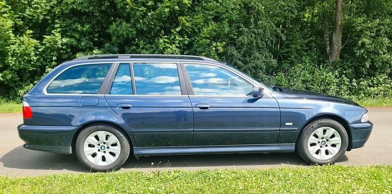 Gebraucht BMW 520 170 PS (125 kW) 2002 Blau Kombi