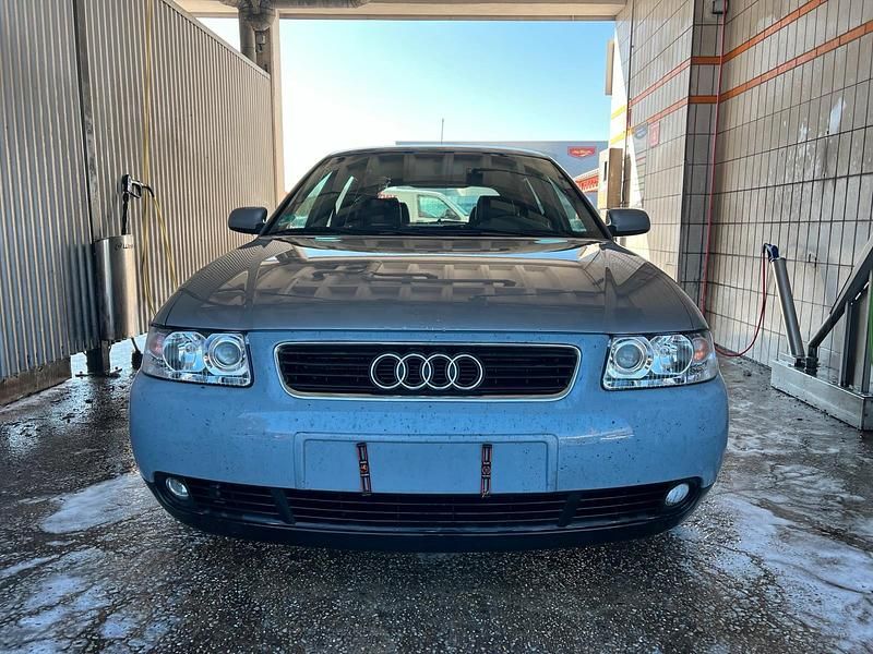 Grau Gebraucht 2003 Audi A3 Kleinwagen | 2.700 € (Fairer Preis) - Bild 1/4