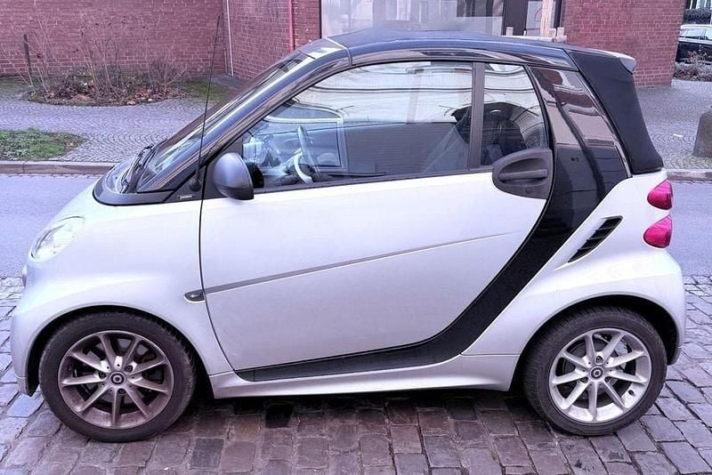 Silber Gebraucht 2012 Smart ForTwo Cabrio Cabrio | 6.200 € (Fairer Preis) - Bild 1/4