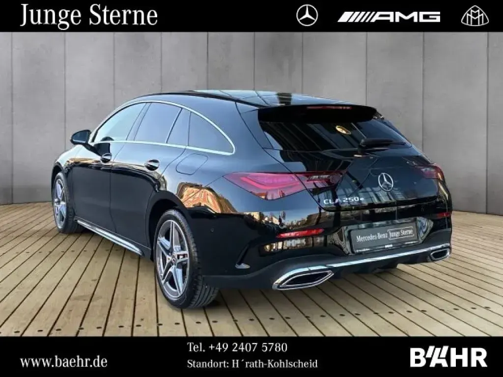 Gebraucht Mercedes CLA250 163 PS (119 kW) 2025 Lack kosmosschwarz (metallic) Coupé