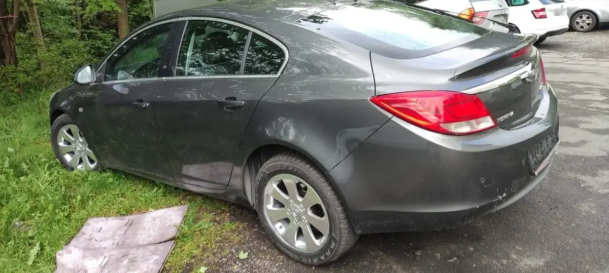 Brugt Opel Insignia 130 HK (95 kW) 2010 Grå Sedan