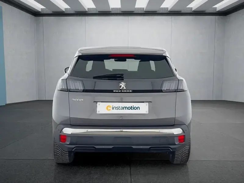 Gebraucht Peugeot 3008 Allure 131 PS (96 kW) 2023 Grau SUV