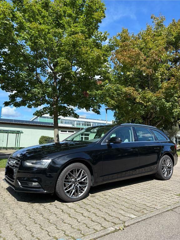 Gebraucht Audi A4 Ambiente 143 PS (105 kW) 2012 Schwarz Kombi