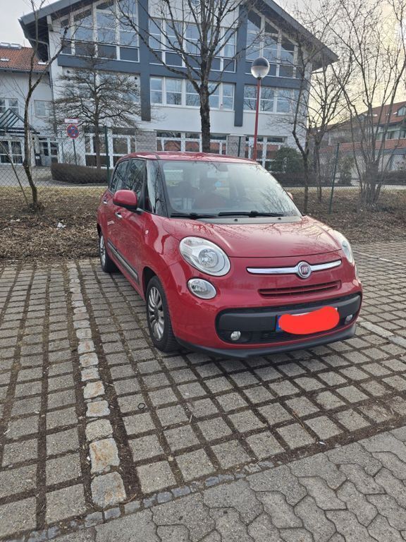 Rot Gebraucht 2013 Fiat 500L Van / Kleinbus | 4.499 € (Fairer Preis) - Bild 1/4
