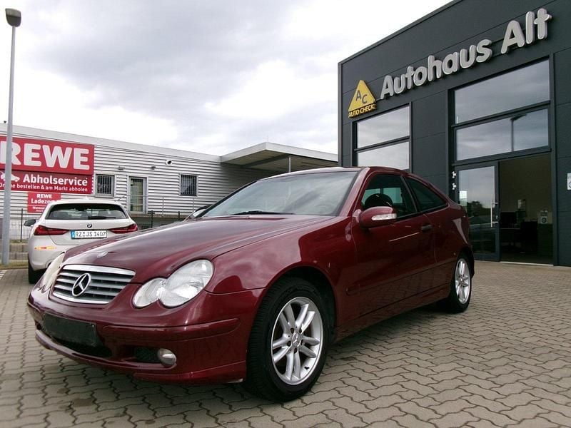 Rot Gebraucht 2001 Mercedes C180 Coupé | 2.999 € (Fairer Preis) - Bild 1/4