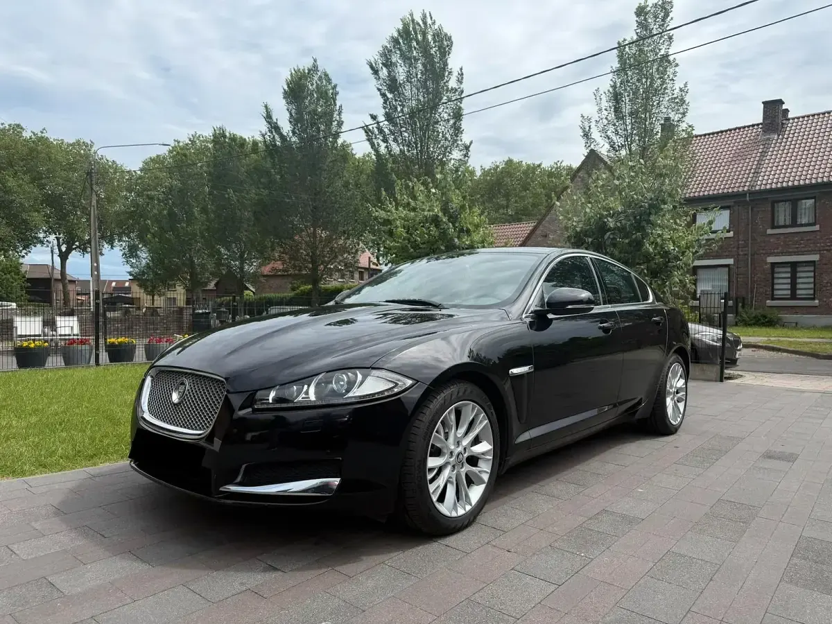 Gebraucht Jaguar XF 190 PS (139 kW) 2012 Schwarz Limousine