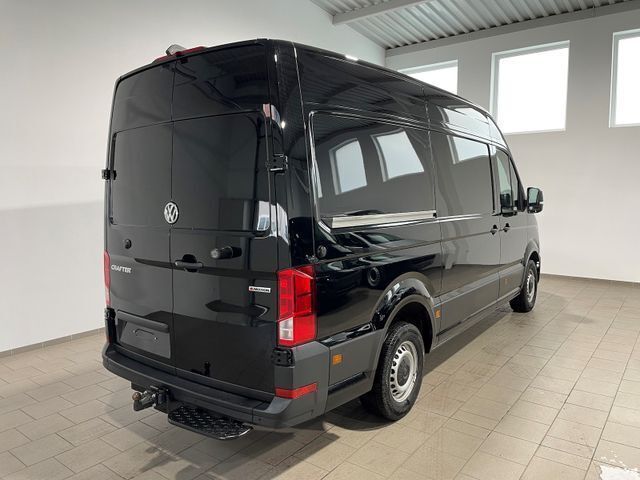 Gebraucht VW Crafter 177 PS (130 kW) 2022 Schwarz (metallic) Van