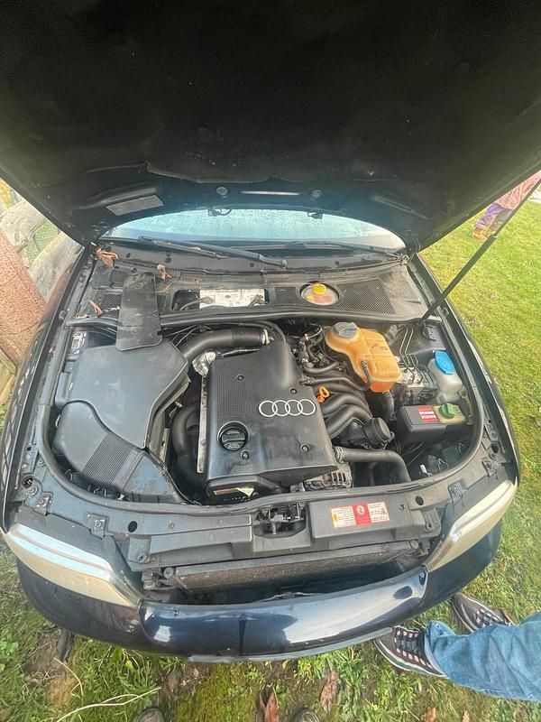 Gebraucht Audi A4 101 PS (74 kW) 1999 Blau Kombi