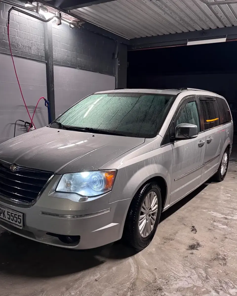 Gebraucht Chrysler Grand Voyager 163 PS (119 kW) 2008 Silber Van / Kleinbus