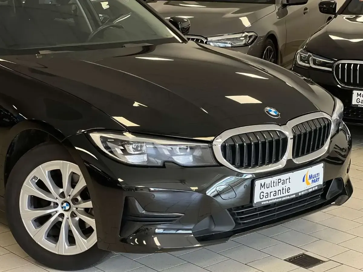 Gebraucht BMW 318 Advantage 156 PS (114 kW) 2022 Schwarz ii Kombi