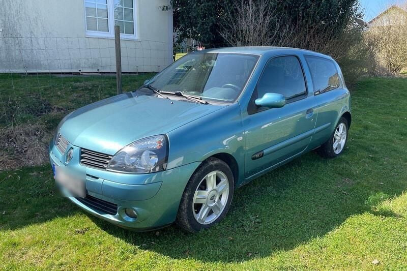 Blau Gebraucht 2005 Renault Clio II Limousine | 1.599 € (Fairer Preis) - Bild 1/4