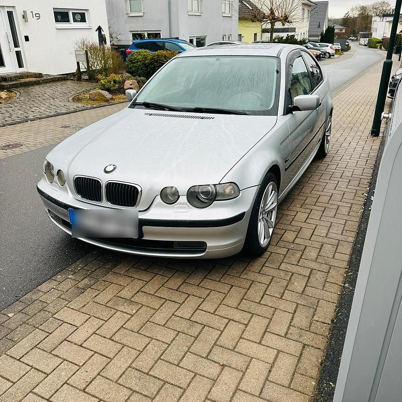 Gebraucht BMW 320 150 PS (110 kW) 2023 Silber Coupé