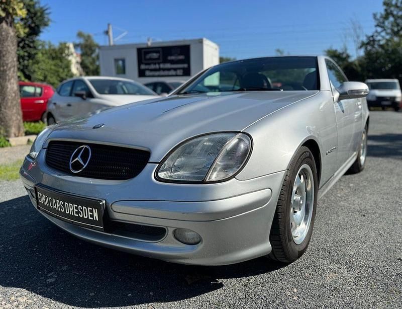 Grau Gebraucht 2002 Mercedes SLK200 Cabrio | 4.444 € (Guter Preis) - Bild 1/4