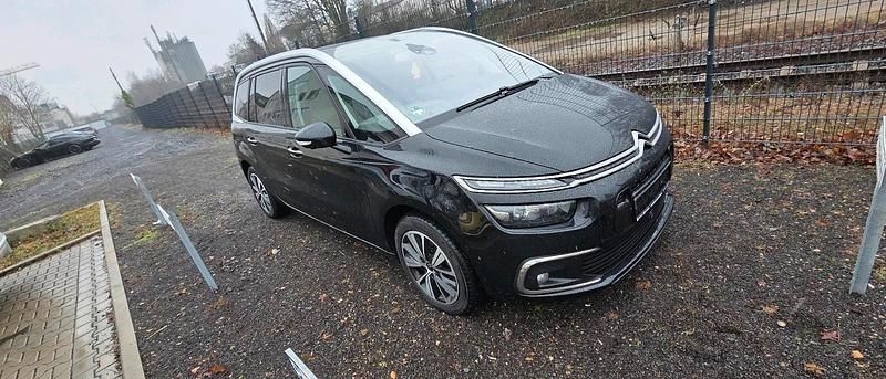 Gebraucht Citroën C4 Shine 150 PS (110 kW) 2017 Schwarz Van / Kleinbus