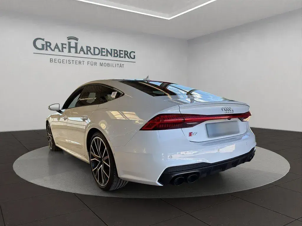 Gebraucht Audi S7 Sportback Sport 344 PS (253 kW) 2022 Gletscherweiß metallic Kleinwagen