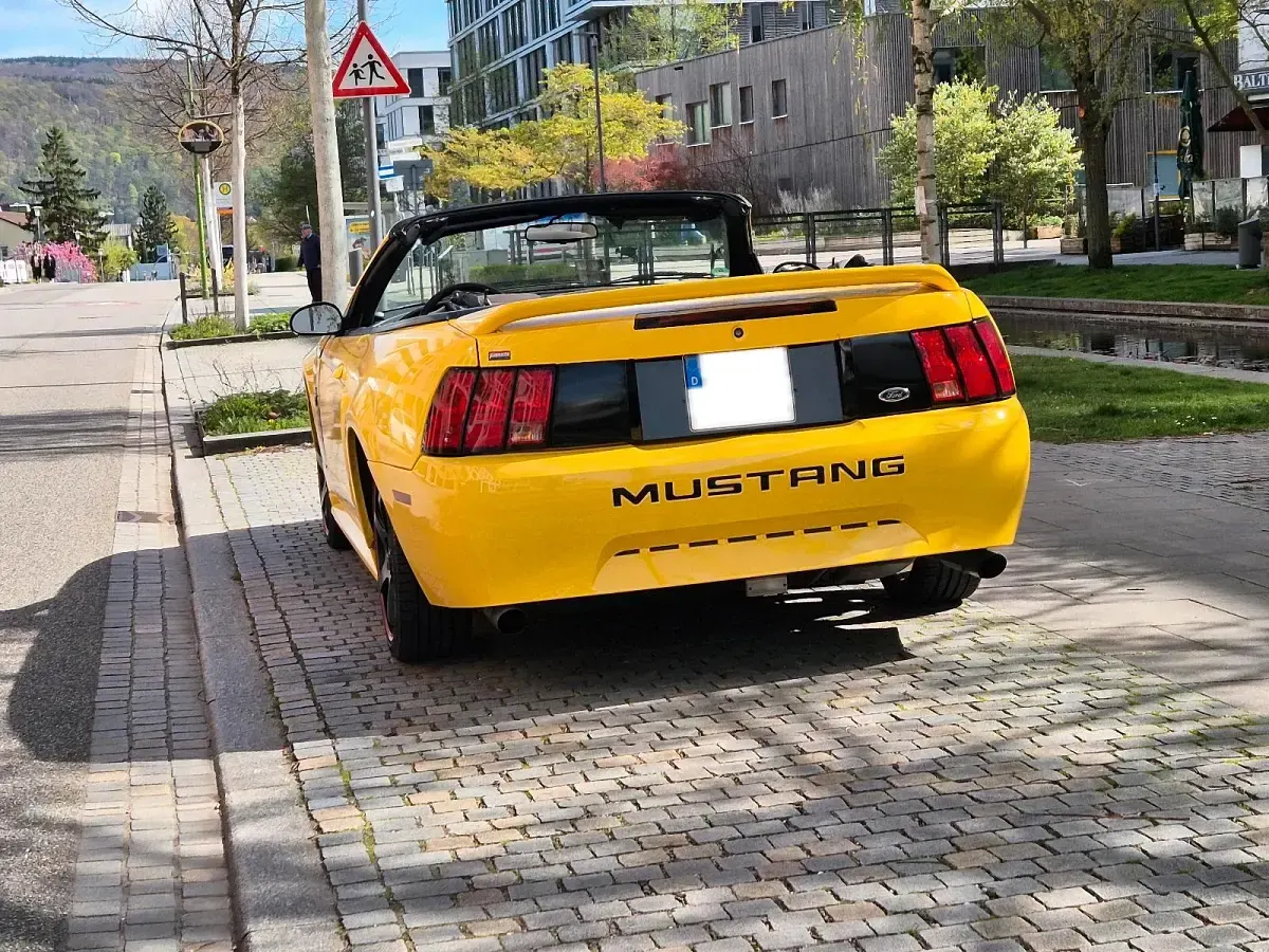 Gebraucht Ford Mustang 196 PS (144 kW) 2000 Gelb Cabrio