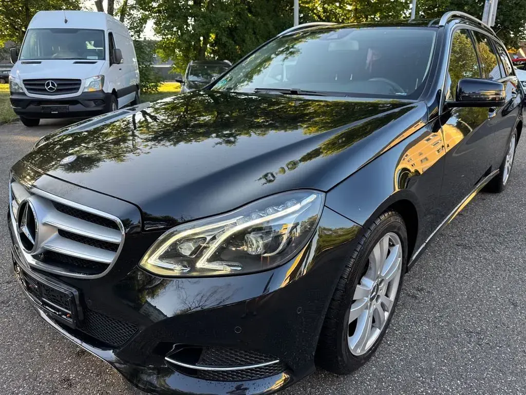 Gebraucht Mercedes E250 Avantgarde 211 PS (155 kW) 2015 Schwarz Kombi