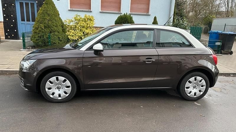 Second-hand Audi A1 123 CP (90 kW) 2011 Maro Hatchback