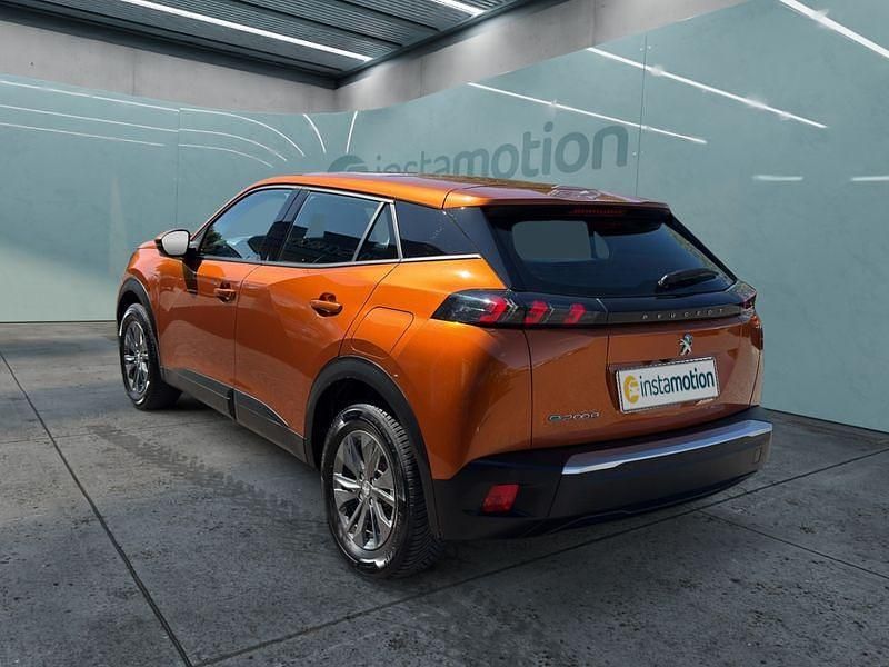 Gebraucht Peugeot e-2008 Active 100 kW (136 PS) 2021 Orange SUV