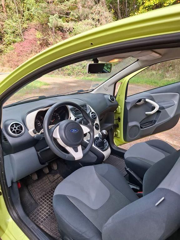 Gebraucht Ford Ka Titanium 69 PS (50 kW) 2009 Gelb Kleinwagen