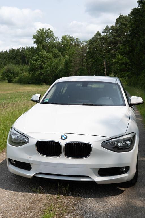 Gebraucht BMW 114 102 PS (75 kW) 2012 Weiß Kleinwagen